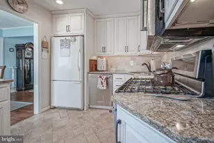 31 Fairmount Dr, Glassboro, NJ 08028 - Photo 16