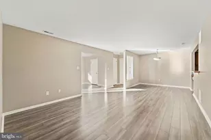 19 Canterbury Ct, Sewell, NJ 08080 - Photo 4