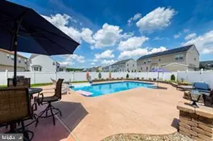 1686 Carriage Dr, Monroe Township, NJ 08094 - Photo 4