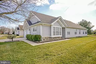 16 Magnolia Ln, Sewell, NJ 08080 - Photo 2