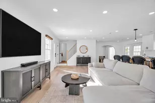 8 Grant Cir, Sewell, NJ 08080 - Photo 2