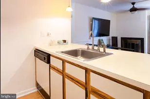 451 Durham Ct, West Deptford, NJ 08051 - Photo 10