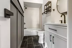 1 Windsor Ct, Sewell, NJ 08080 - Photo 10