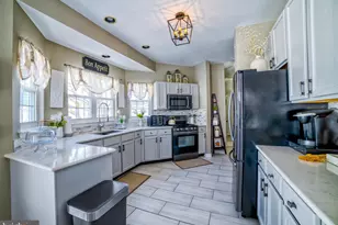 139 Tradewinds Dr, East Greenwich Township, NJ 08061 - Photo 10