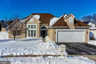 139 Tradewinds Dr, East Greenwich Township, NJ 08061 - Photo 2