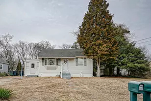 323 Florence Blvd, Monroe Township, NJ 08094 - Photo 1