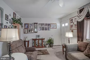 323 Florence Blvd, Monroe Township, NJ 08094 - Photo 4