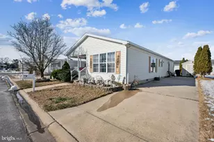 47 Gregory Dr, Monroe Township, NJ 08094 - Photo 2