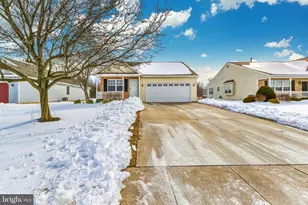 241 Gaunt Dr, East Greenwich Township, NJ 08056 - Photo 2