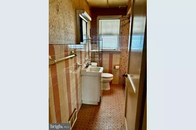 215 Deptford Road, Glassboro, NJ 08028 - Photo 4