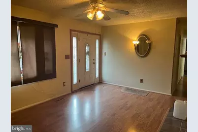 546 Greenbriar Drive, Monroe Township, NJ 08094 - Photo 4