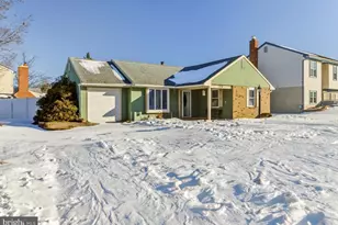 1018 Micawber Dr, Monroe Township, NJ 08094 - Photo 2