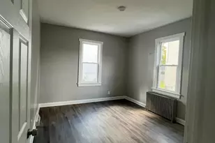 41 Chestnut St, Woodbury, NJ 08096 - Photo 4