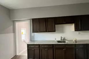 41 Chestnut St, Woodbury, NJ 08096 - Photo 2