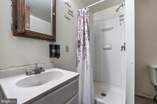 1025 Linden Ave, Monroe Township, NJ 08094 - Photo 20