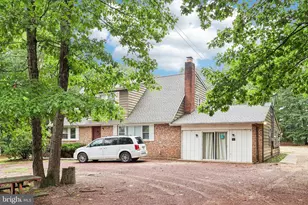 1025 Linden Ave, Monroe Township, NJ 08094 - Photo 2