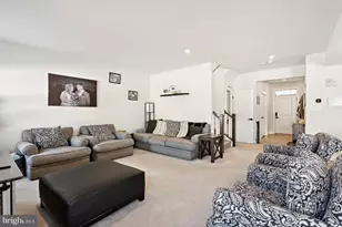 25 Matthews St, Monroe Township, NJ 08094 - Photo 4