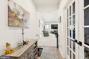 25 Matthews St, Monroe Township, NJ 08094 - Photo 2