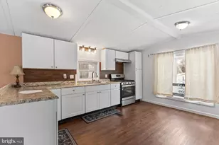 19 Maple Ave, Harrison Township, NJ 08062 - Photo 4