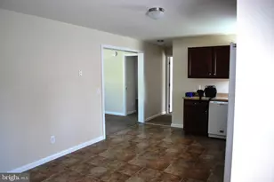 306 Oakwood Ave, Glassboro, NJ 08028 - Photo 2