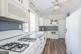 153 Lakeside Ave, Franklin Township, NJ 08322 - Photo 10