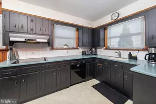 643 W Jersey Ave, Woodbury Heights, NJ 08097 - Photo 8