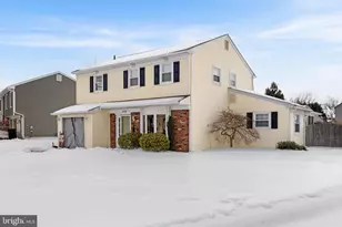 308 Thackeray Ln, Monroe Township, NJ 08094 - Photo 2