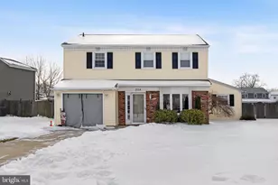 308 Thackeray Ln, Monroe Township, NJ 08094 - Photo 1