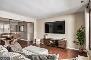 308 Thackeray Ln, Monroe Township, NJ 08094 - Photo 4