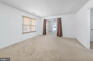 27 Lakebridge Dr, Woodbury, NJ 08096 - Photo 6