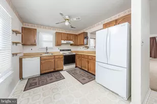 27 Lakebridge Dr, Woodbury, NJ 08096 - Photo 8