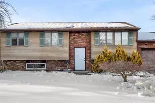 53 Jobs Ln, Monroe Township, NJ 08094 - Photo 2