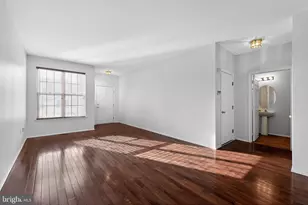 172 Pennsbury Ln, Woodbury, NJ 08096 - Photo 2