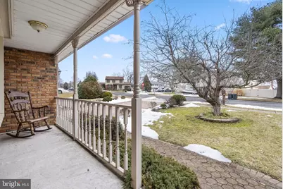 127 Hampshire Drive, Woodbury, NJ 08096 - Photo 4