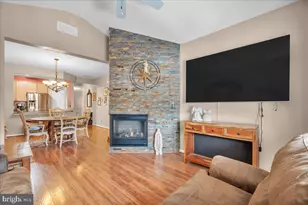 510 Degas Ct, Monroe Township, NJ 08094 - Photo 4