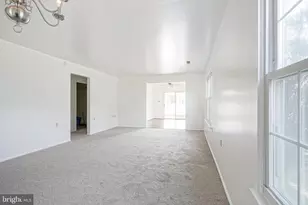 105 Lakebridge Dr, Deptford, NJ 08096 - Photo 10