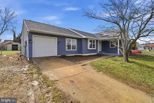 971 N Beecham Rd, Monroe Township, NJ 08094 - Photo 2