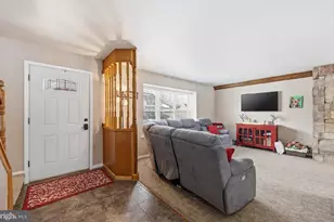 8 Oakton Dr, Mantua, NJ 08051 - Photo 2