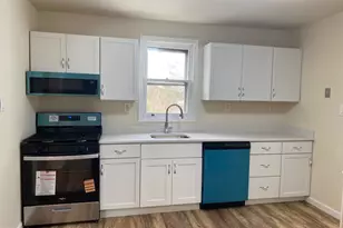 1747 Herbert Blvd, Monroe Township, NJ 08094 - Photo 4