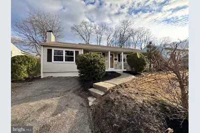 869 Whitman Drive, Blackwood, NJ 08012 - Photo 2