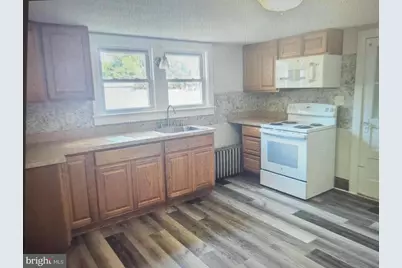 42 Main Street, Logan Township, NJ 08014 - Photo 4