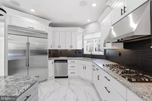 201 Churchill Way, Harrison Township, NJ 08062 - Photo 4