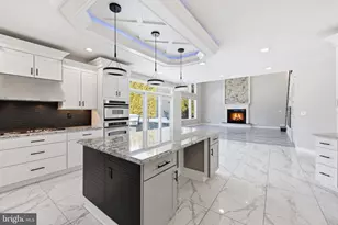 201 Churchill Way, Harrison Township, NJ 08062 - Photo 4