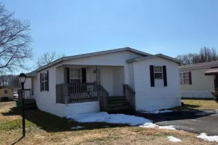 102 Robin Dr, Paulsboro, NJ 08066 - Photo 2