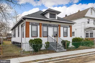 318 W Buck St, Paulsboro, NJ 08066 - Photo 2