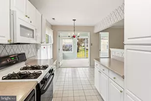 36 Grandview Pl, Sewell, NJ 08080 - Photo 10