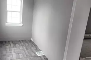 15 Railroad Ave, Paulsboro, NJ 08066 - Photo 4