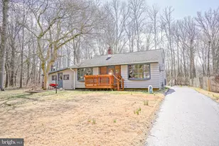 796 Candidus Ave, Woodbury Heights, NJ 08097 - Photo 2