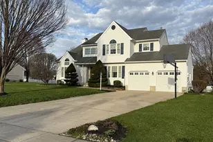 126 Cider Press Dr, Harrison Township, NJ 08062 - Photo 2