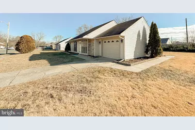 604 Cobblestone Road, Monroe Township, NJ 08094 - Photo 2